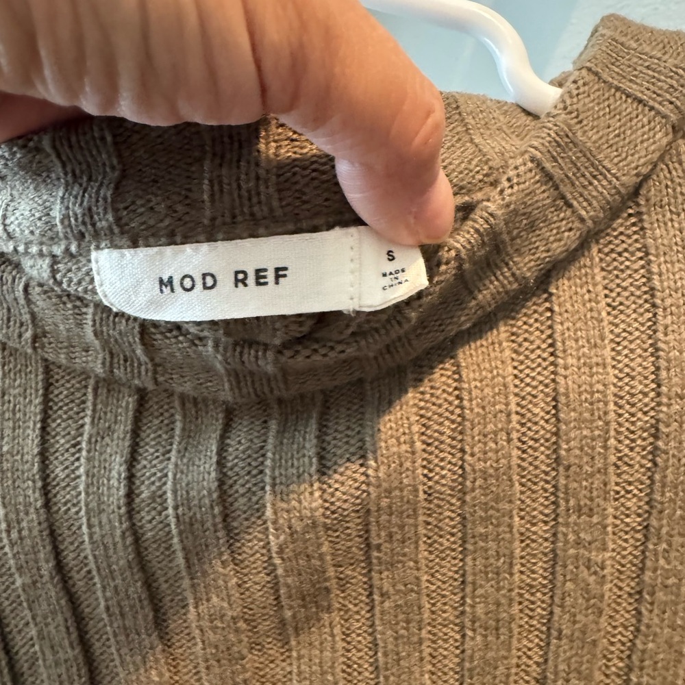 Mod Ref Taupe Ribbed Knit Sweater - Picture 3 of 3